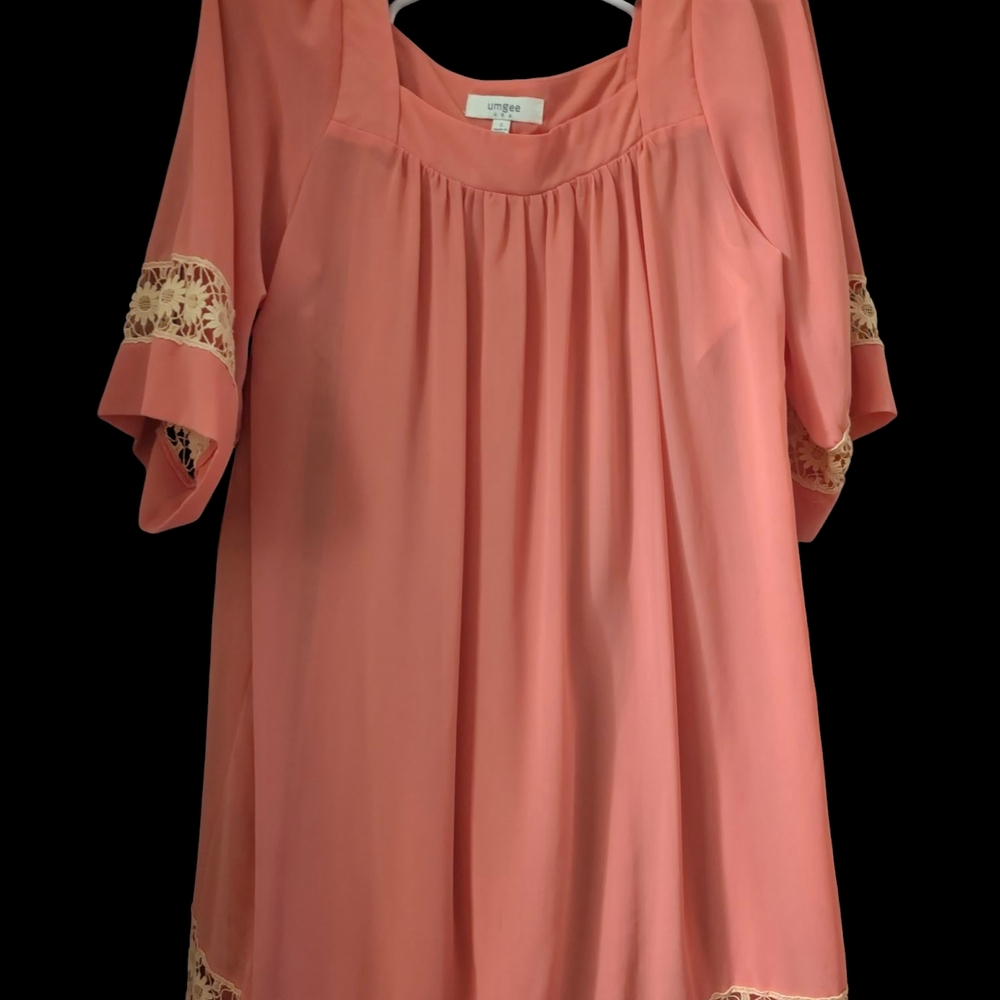 Umgee Women's Pink Top with Lace Accents